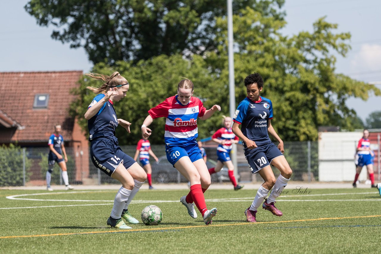 Bild 231 - wBJ Holsatia Elmshorn - VfL Pinneberg : Ergebnis: 1:4